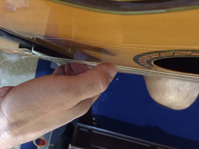 Don't Bend Your Thumb! - Classical Guitar Don't Bend Your Thumb! - Classical Guitar